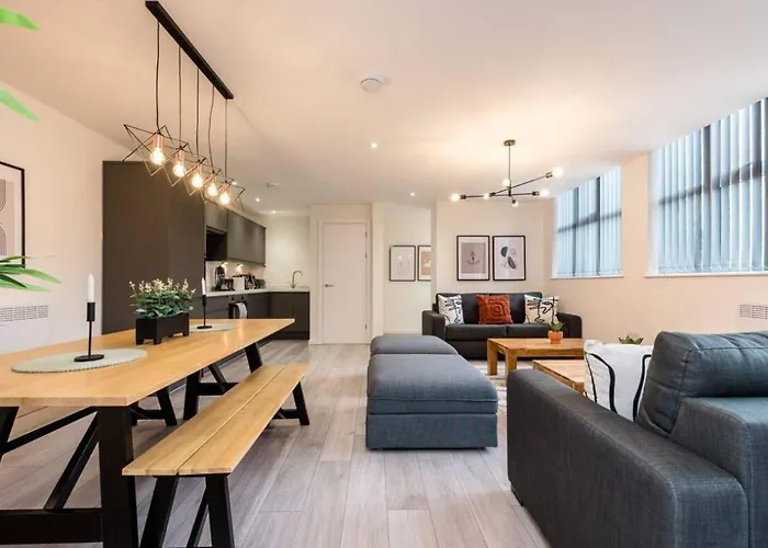 The Coach House By Elite